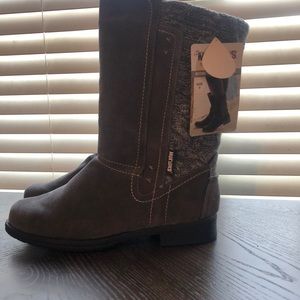 Muk luks boots